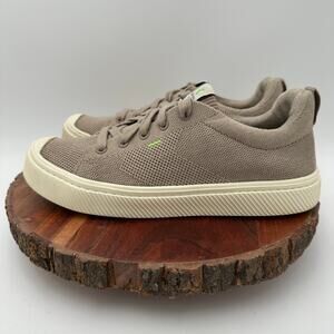 Cariuma IBI Low Knit Sneakers Sand Size 8 Comfort Shoe Preppy Minimalist EUC